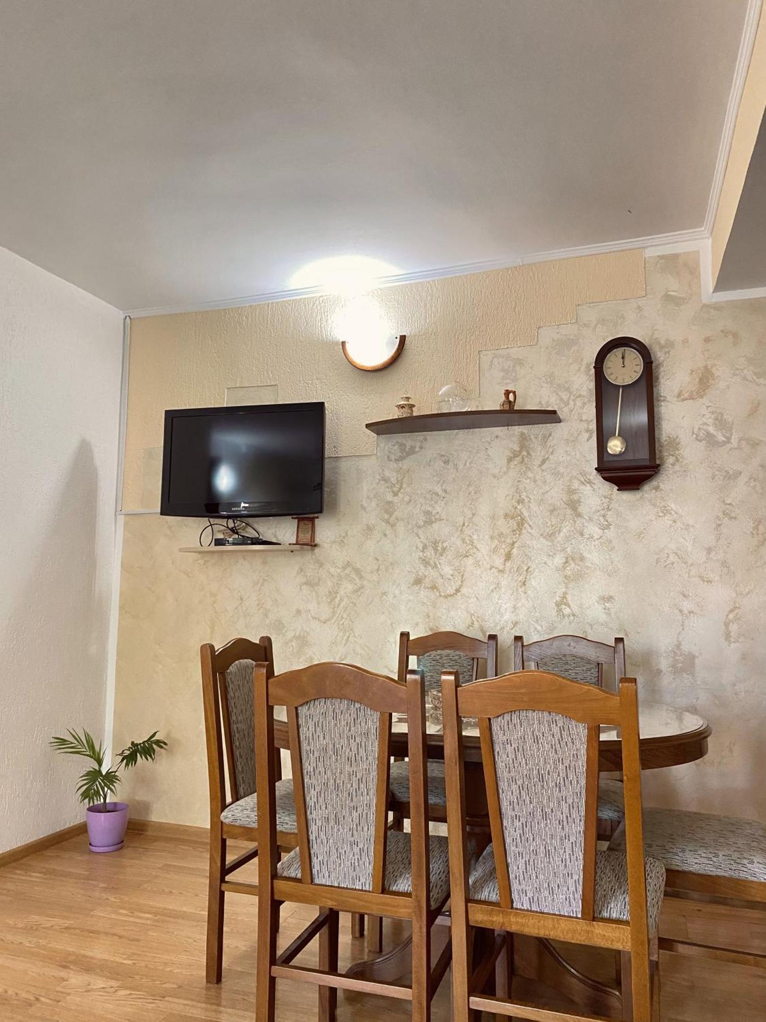 Apartman Konatar Цетине Экстерьер фото